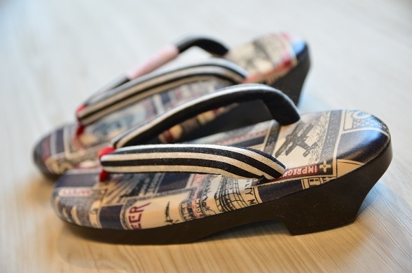 KIMONO姫メイドインジャパン編掲載作家様【HARUそうりとキモノコモノ屋】草履　「レトロ」　Mサイズ