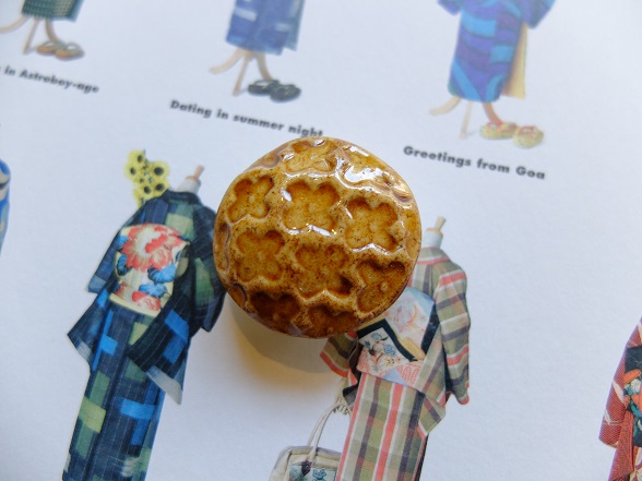 【TERUMI】 北欧　陶器の帯留め　D