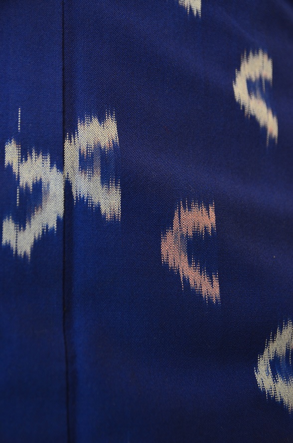 「く」の字模様の青ウール単衣きもの【身丈149.5cm】