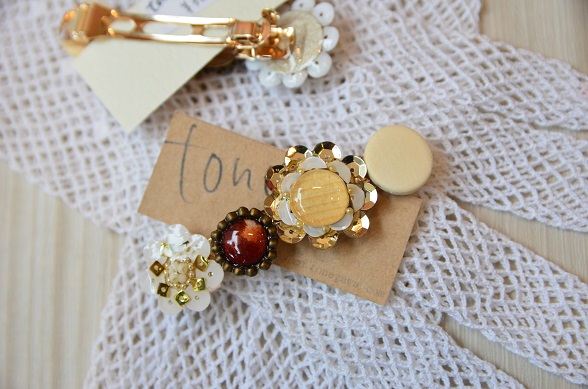 【tone】かんなくずバレッタ　白花・金花