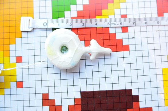 【はにかむ】花帯留