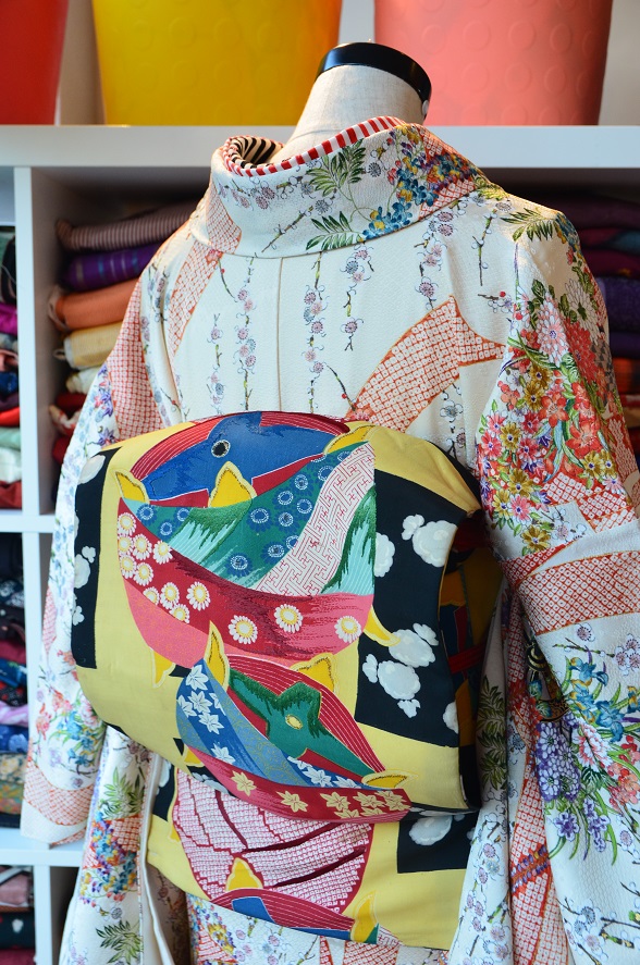 カラフル糸巻きのアンティーク名古屋帯【全長335cm】