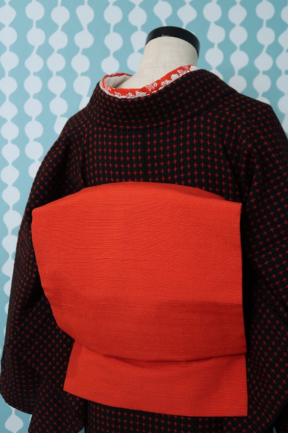 赤い浜紬の無地九寸名古屋帯【全長318.5cm】