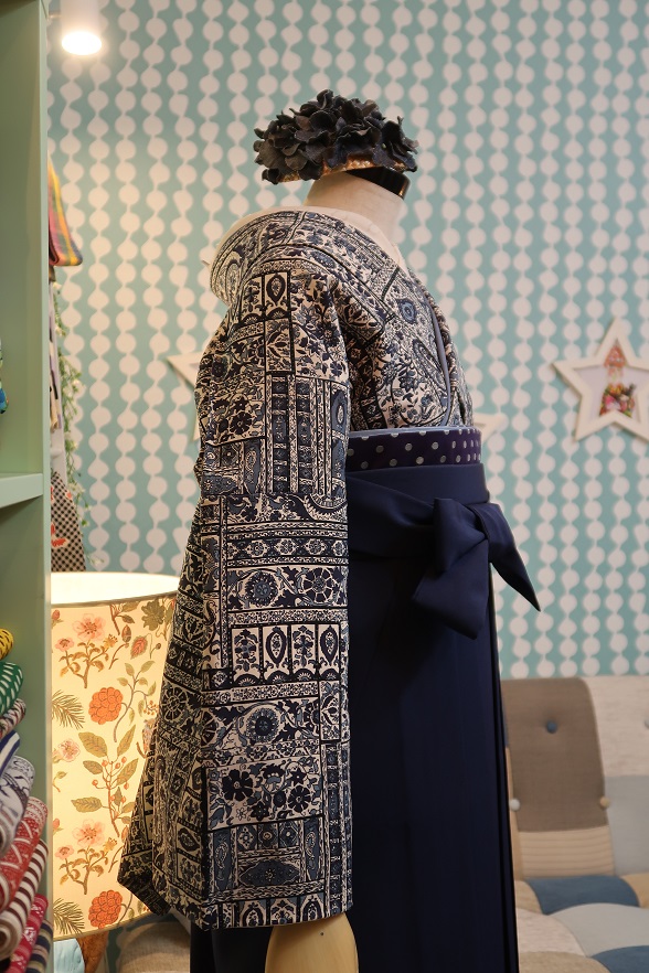 【レンタル衣装】卒業式袴・着物・帯・襦袢・着付け小物セット「北欧レトロ更紗」