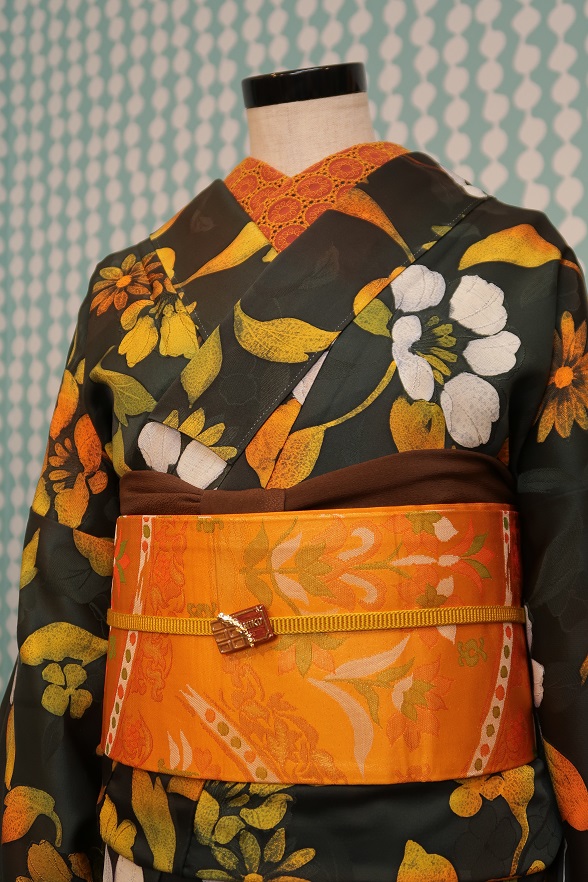 しっとりグレーブラックの花柄染め袷きもの【身丈152×裄丈65】