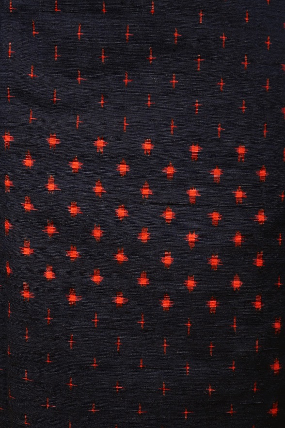 紺地にマリンレッドの絣柄紬きもの【身丈153×裄丈66】