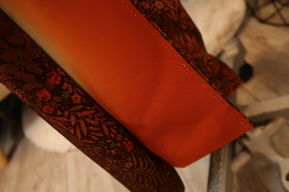 焦がしブラウンのカラフル花柄袷きもの【身丈151×裄丈65】