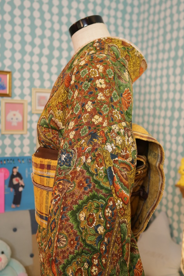 にぎやかな童子の縮緬単衣きもの【身丈154×裄丈65】